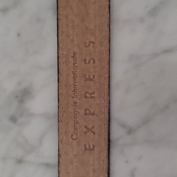 Pretty Animal print belt, size medium. Silver buckle. 36 inches long. - Picture 4 of 7